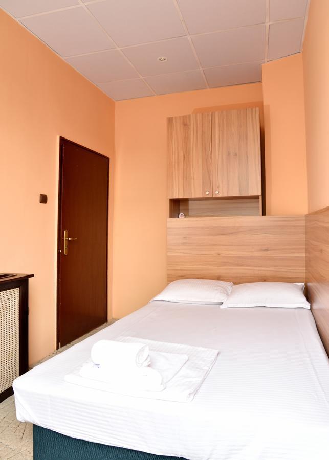 Hotel Cascade Pleven Exterior foto